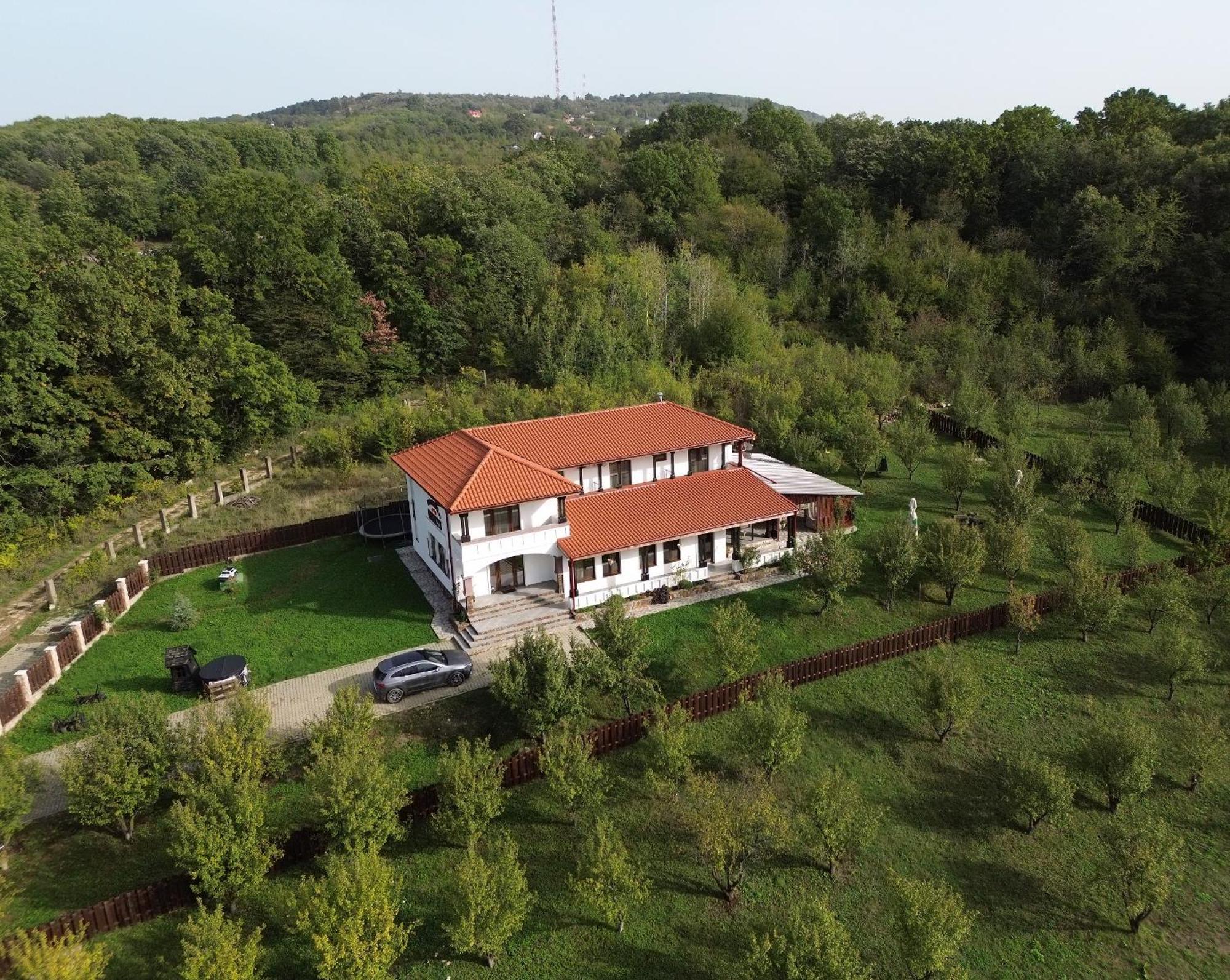 Pensiunea Emelys, Iasi Barnova Zewnętrze zdjęcie